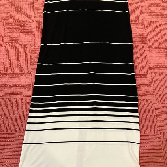 Dalia small women’s Black and White Striped Pencil Skirt - Picture 6 of 16